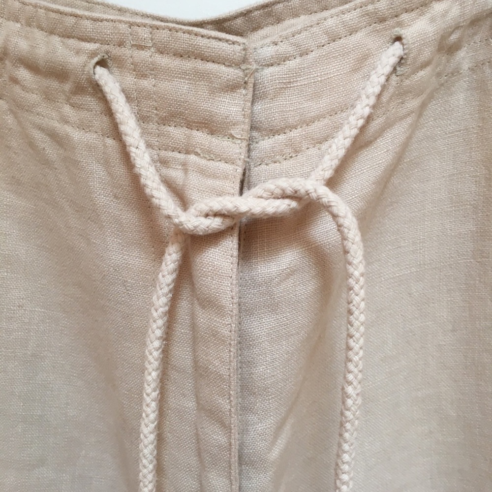 Embroidered crop pants ~ like new 🌷 - Picture 3 of 8